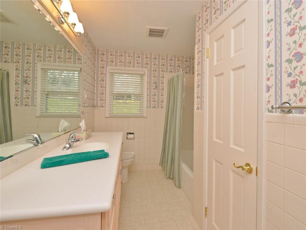 2675 Weymoth Road Winston-Salem, NC 27103 - Photo 11 of 22 Gallery Image 11