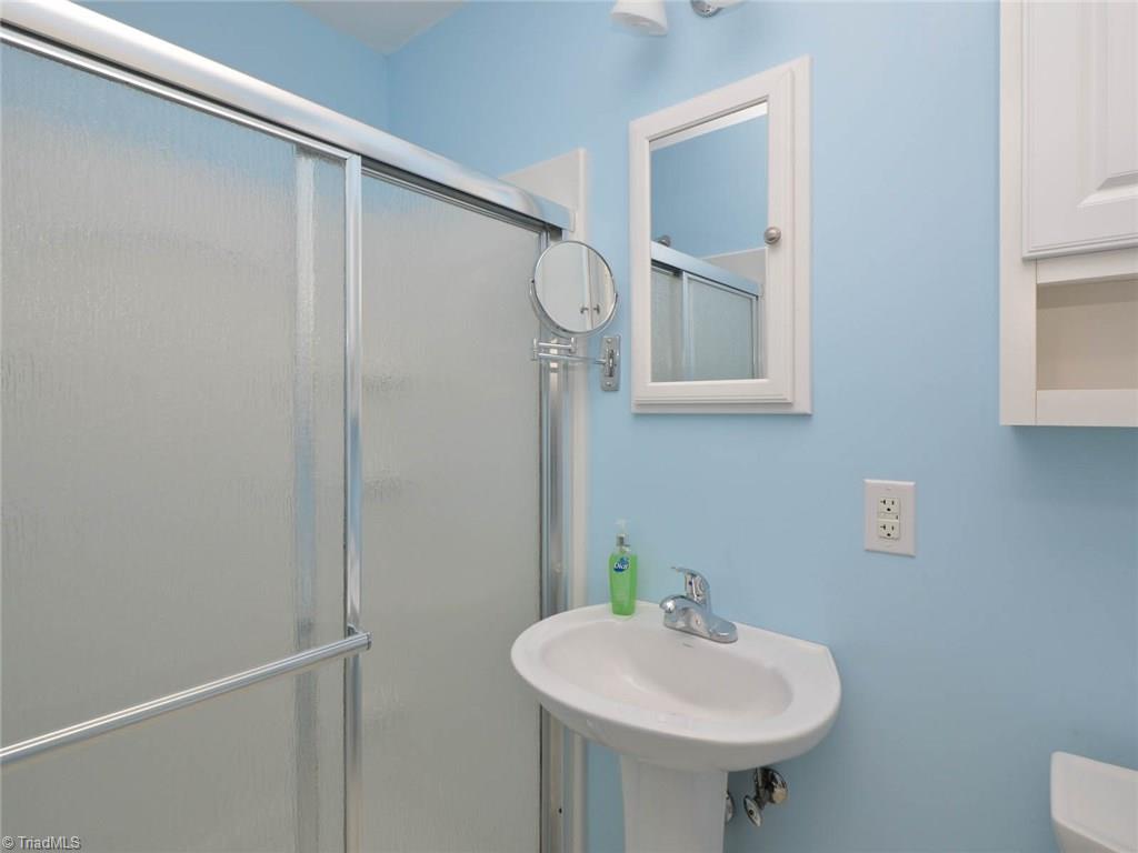 2675 Weymoth Road Winston-Salem, NC 27103 - Photo 15 of 22 Gallery Image 15