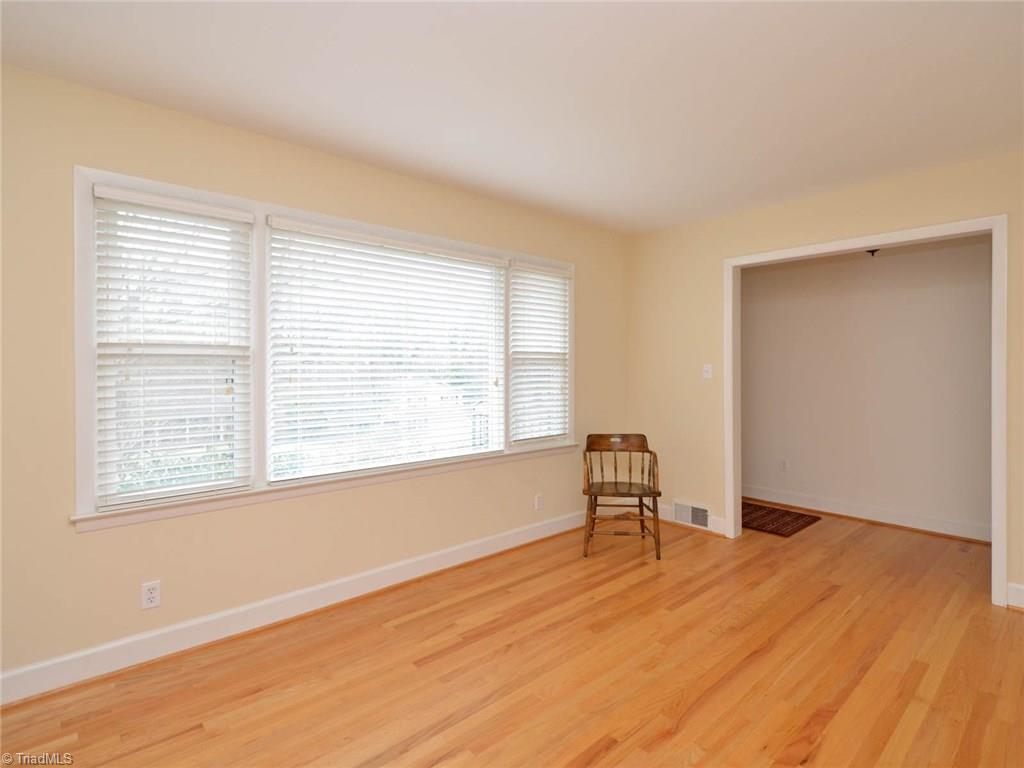 2675 Weymoth Road Winston-Salem, NC 27103 - Photo 3 of 22 Gallery Image 3