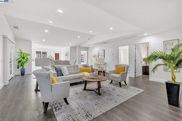 $1,799,999 | 2834 White Acres Drive, San Jose, CA 95148