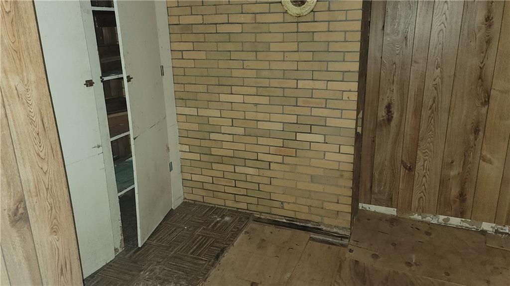 5586 Doc Walker Road Parker, PA 16049 - Photo 10 of 20
