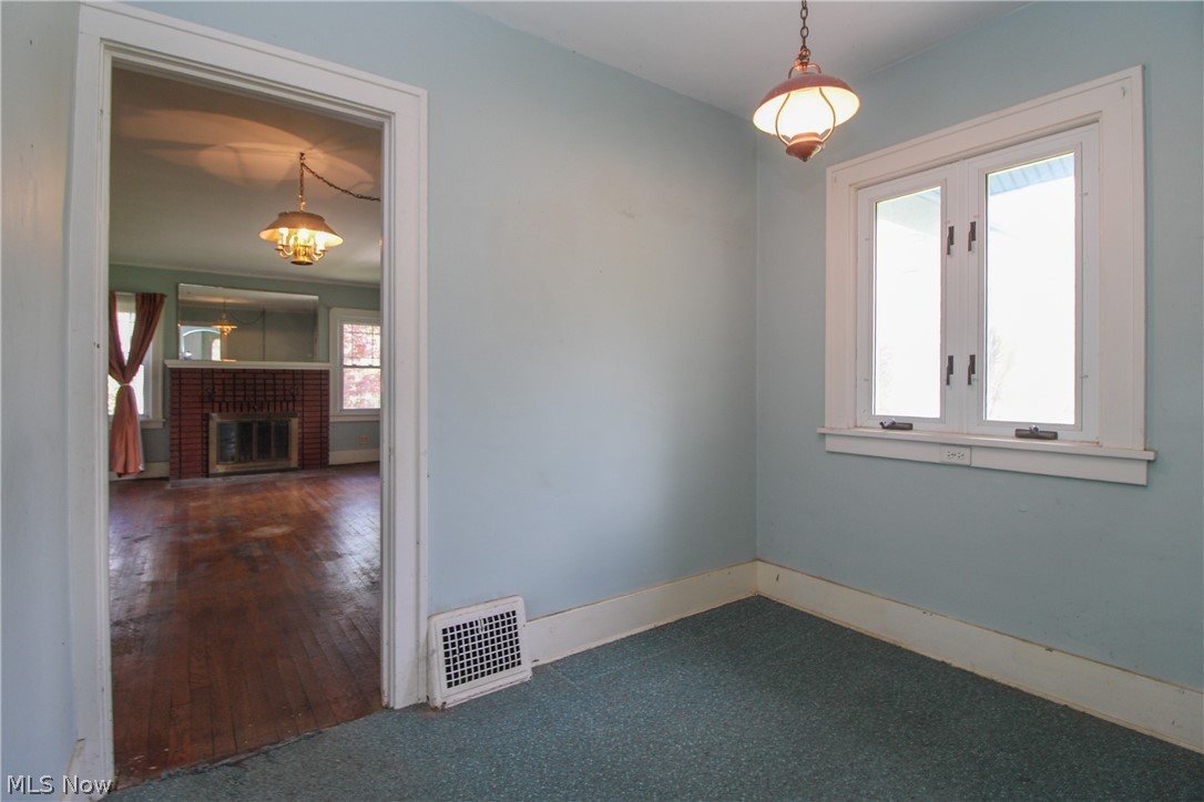 628 North Road Southeast Warren, OH 44484 - Photo 11 of 27