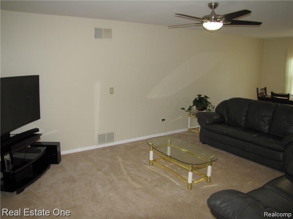 11962 Townline Road Grand Blanc, MI 48439 - Photo 7 of 22
