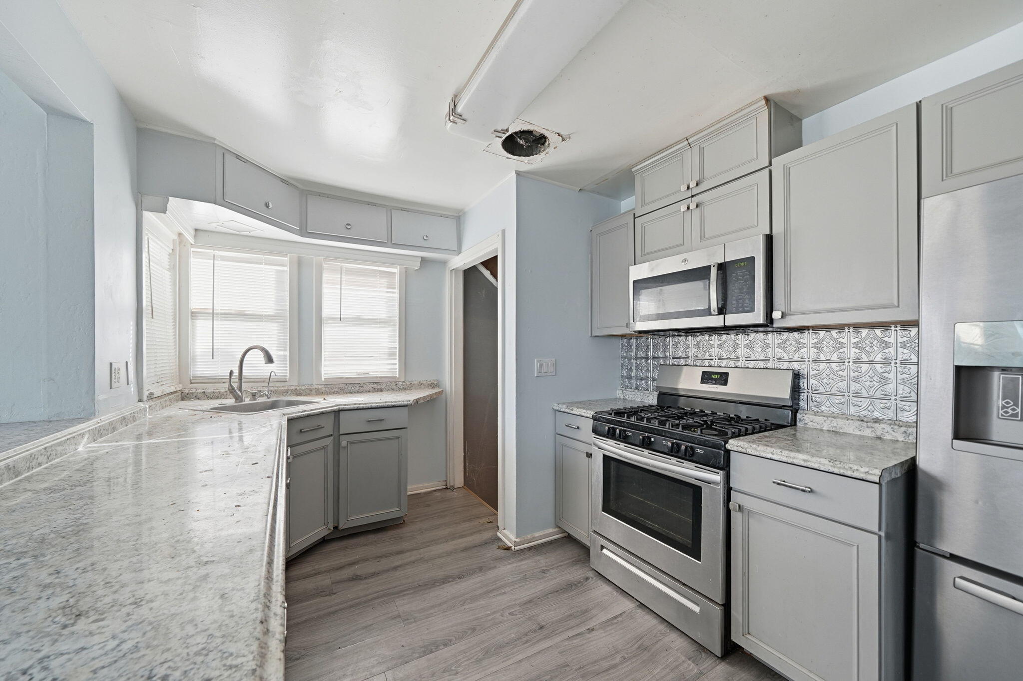 1707 Luning Street Red Bluff, CA 96080 - Photo 8 of 27 10-web-or-mls-IMG-10