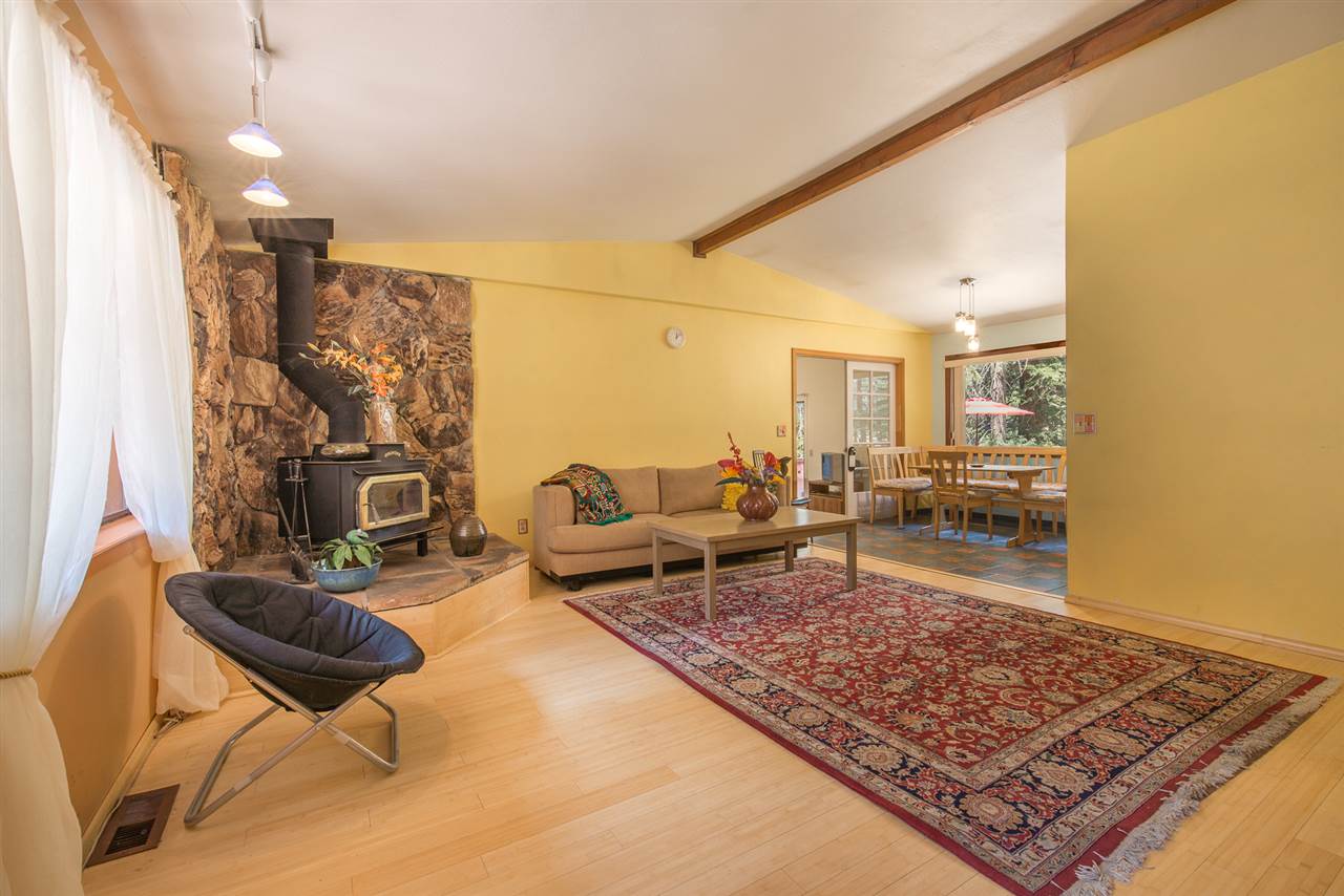 10572 Heather Road Truckee, CA 96161 - Photo 5 of 14 Gallery Image 5