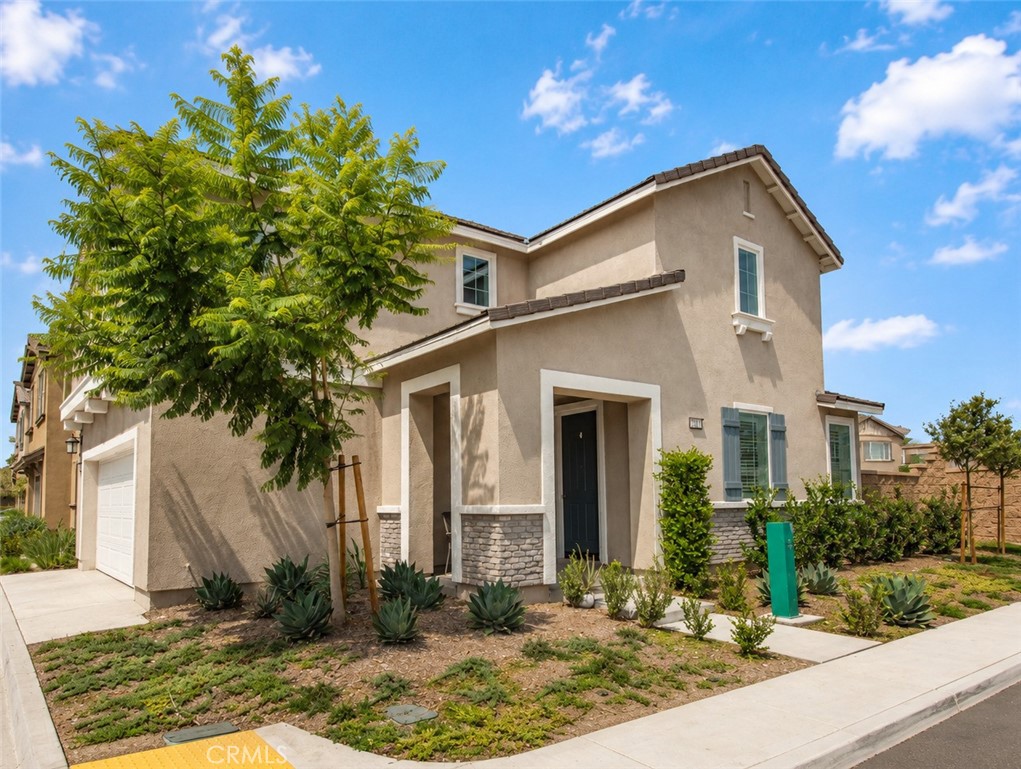 2512 Powell Drive Rialto, CA 92377 - Photo 2 of 24