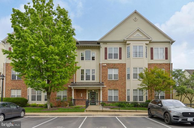 $420,000 | 6481 Cheyenne Drive, Unit 301, Alexandria, VA 22312