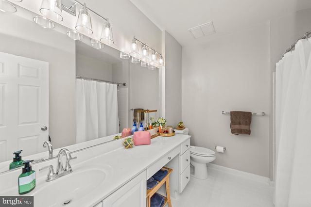 $420,000 | 6481 Cheyenne Drive, Unit 301, Alexandria, VA 22312