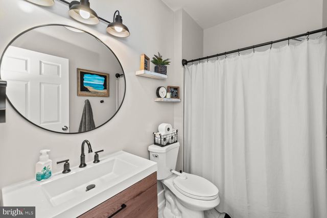 $420,000 | 6481 Cheyenne Drive, Unit 301, Alexandria, VA 22312