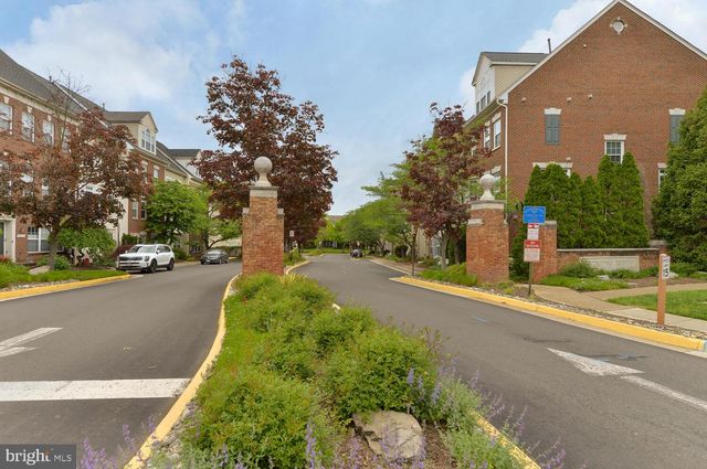 $420,000 | 6481 Cheyenne Drive, Unit 301, Alexandria, VA 22312