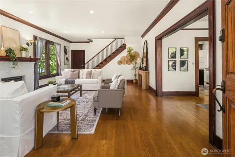 $1,370,000 | 3307 East Pike Street, Seattle, WA 98122