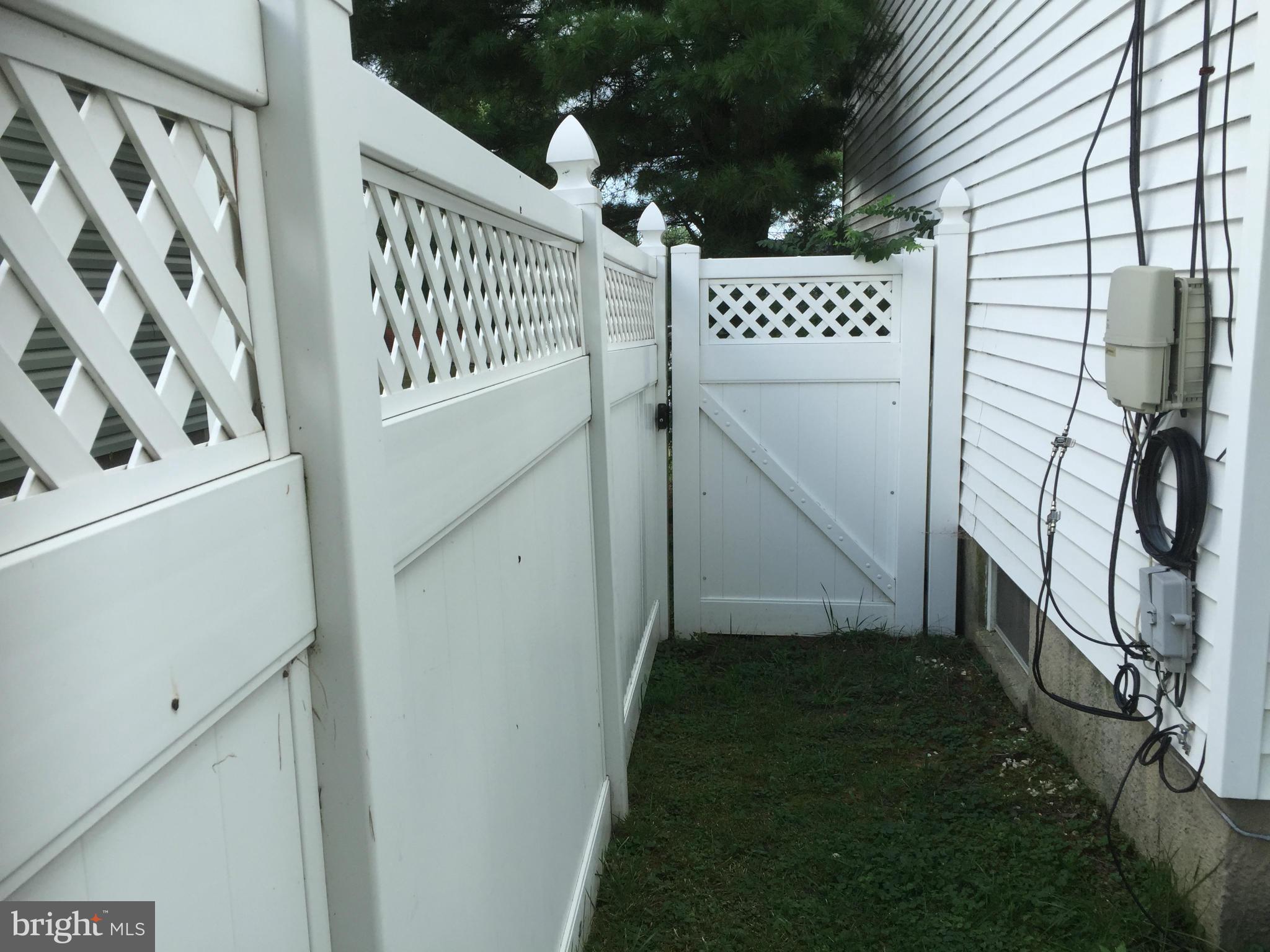 2406 Harwood Road Baltimore, MD 21234 - Photo 12 of 17 Exterior (Rear)