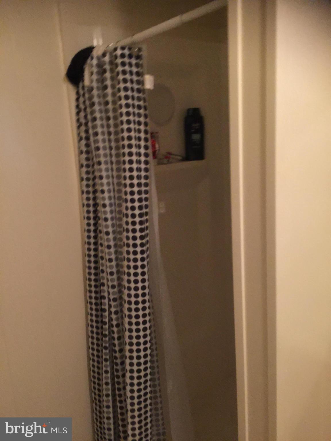 2406 Harwood Road Baltimore, MD 21234 - Photo 13 of 17 Bath