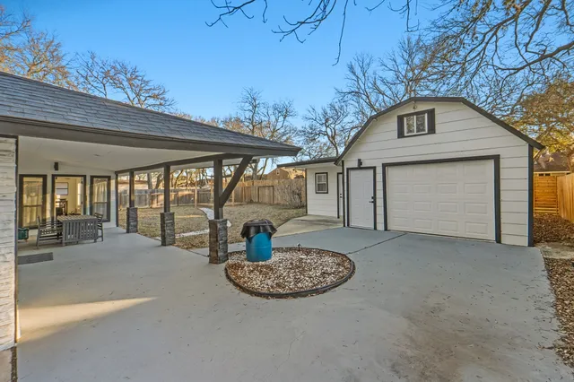 $3,200 | 2107 Lewood Circle, Austin, TX 78745