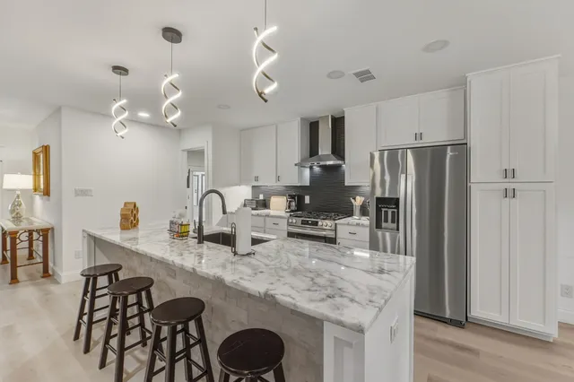 $3,200 | 2107 Lewood Circle, Austin, TX 78745