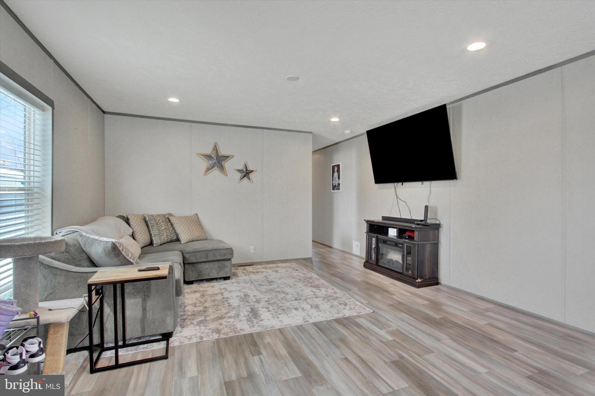 39 B Street York, PA 17408 - Photo 2 of 20 Modern living space with stylish accents.