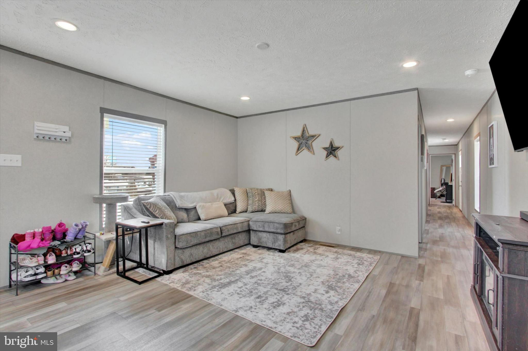 39 B Street York, PA 17408 - Photo 3 of 20 Modern living space with stylish accents.