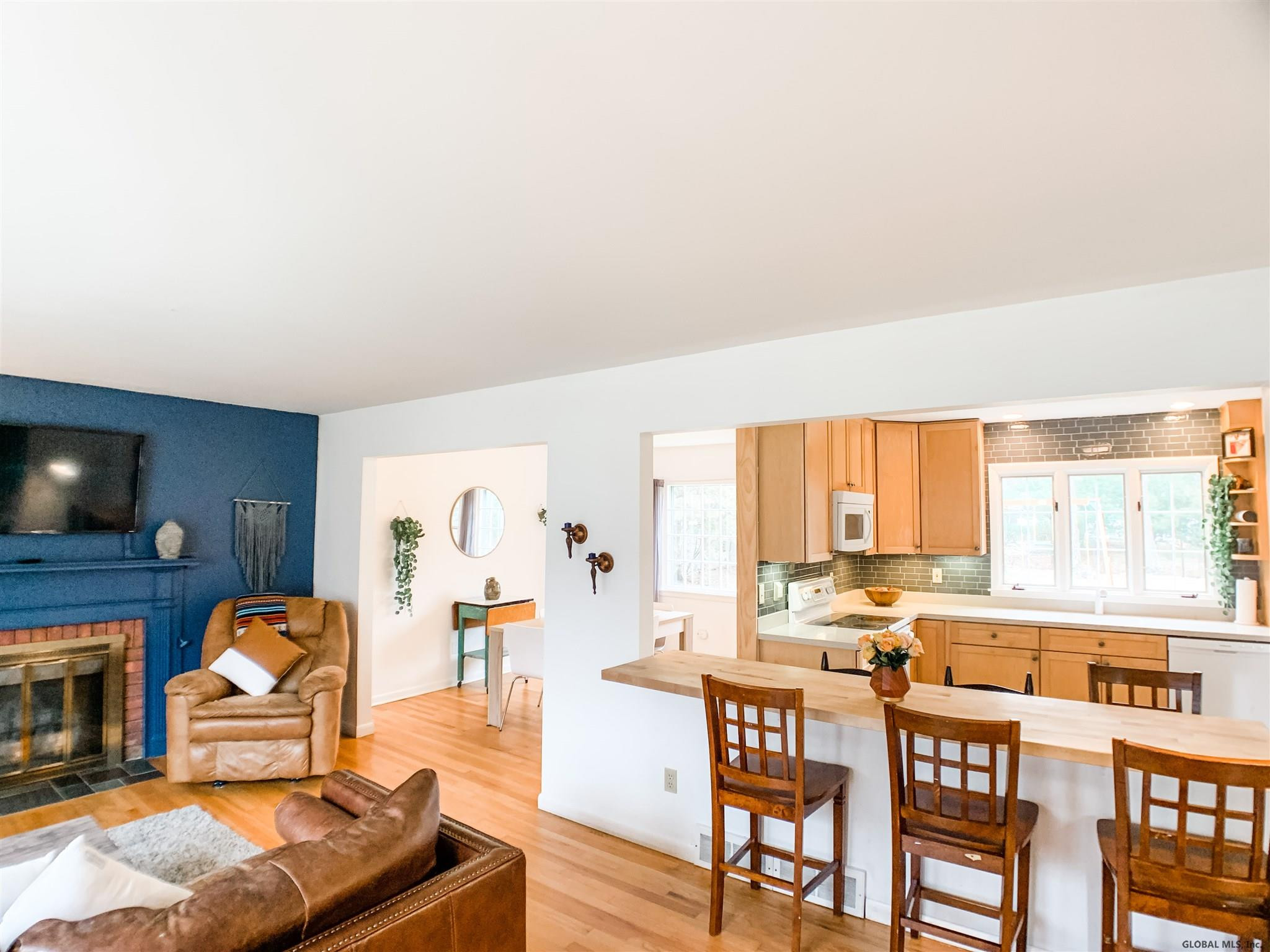 29 Gladwish Road Bethlehem, NY 12054 - Photo 4 of 35 Photo 4