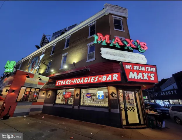 a view of an outdoor space