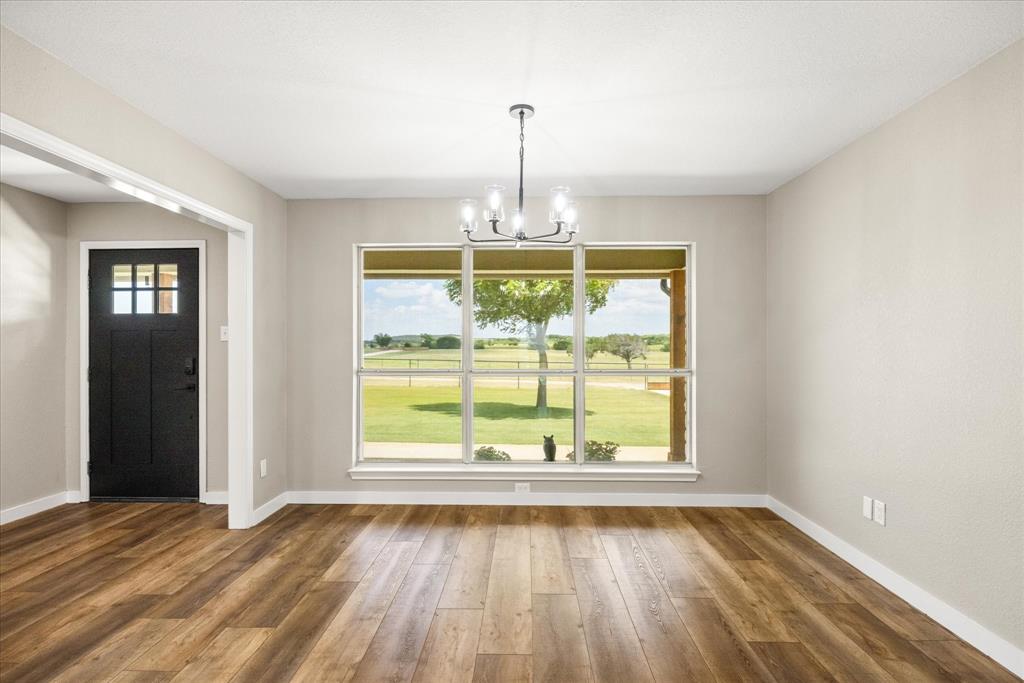 7000 Massey Road Granbury, TX 76049 - Photo 34 of 40 Dining Room