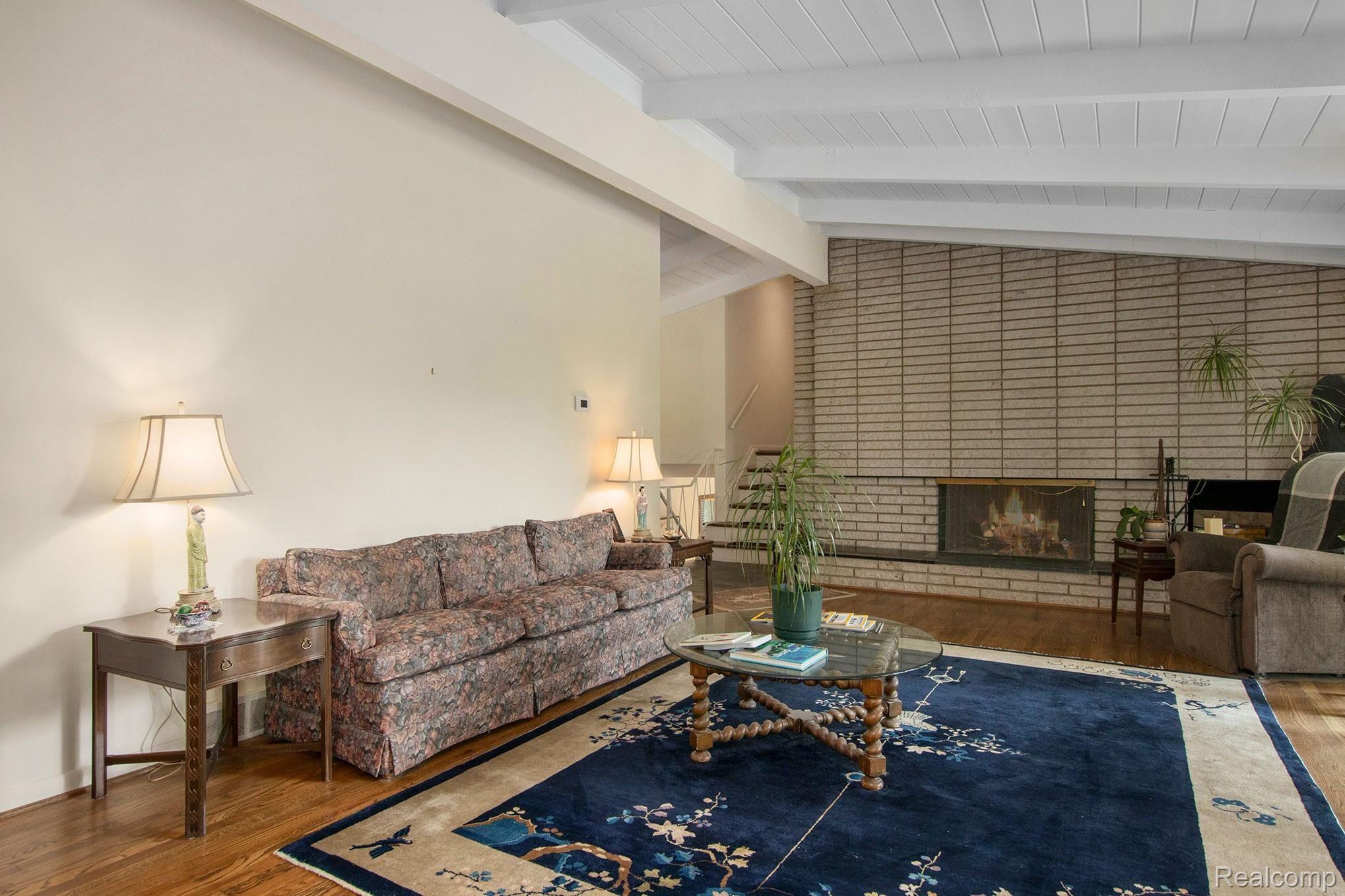 2411 Worcester Road West Bloomfield, MI 48323 - Photo 6 of 41 IMG_5948.jpg