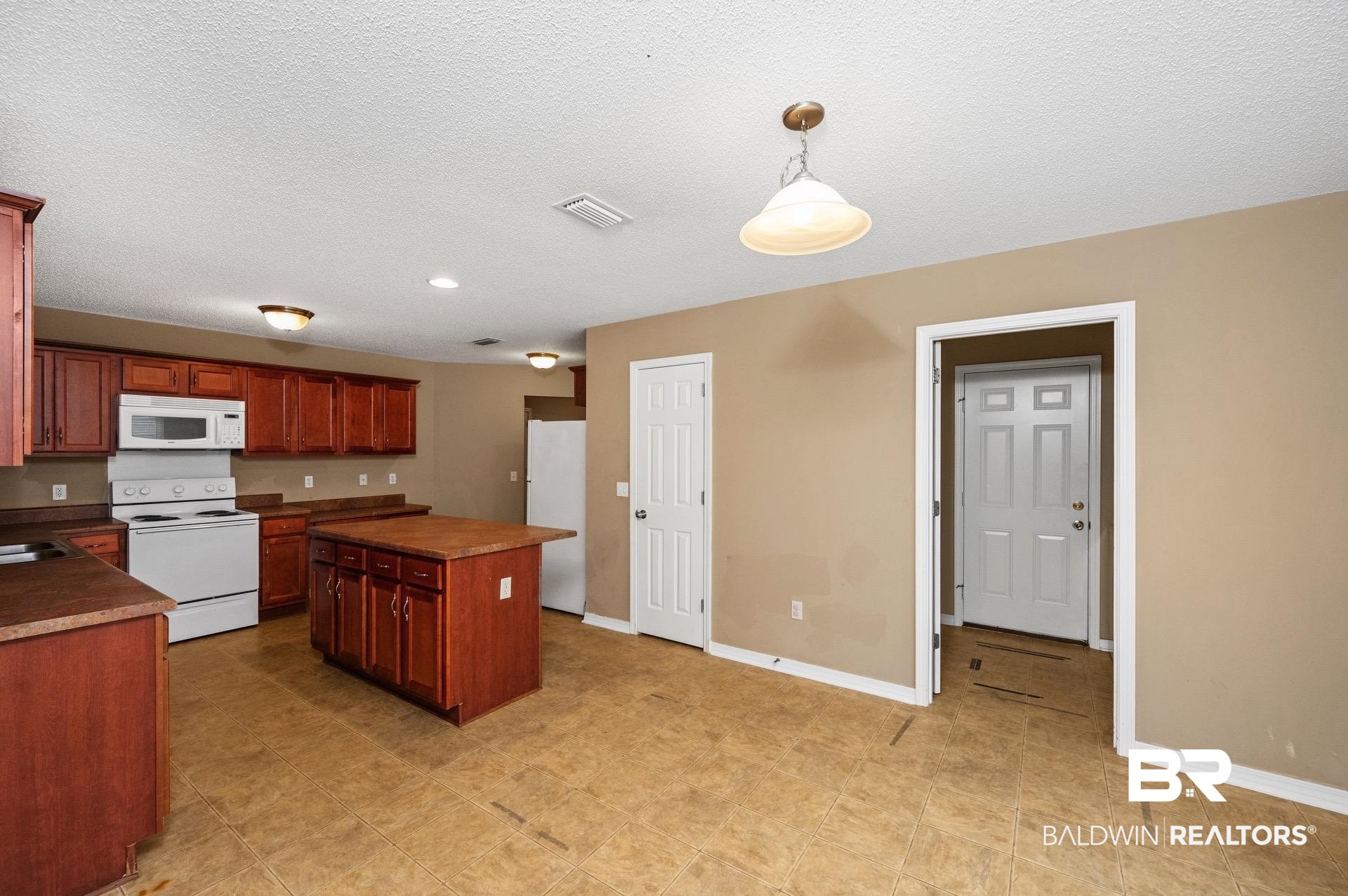 1000 Amazon Drive Foley, AL 36535 - Photo 9 of 25