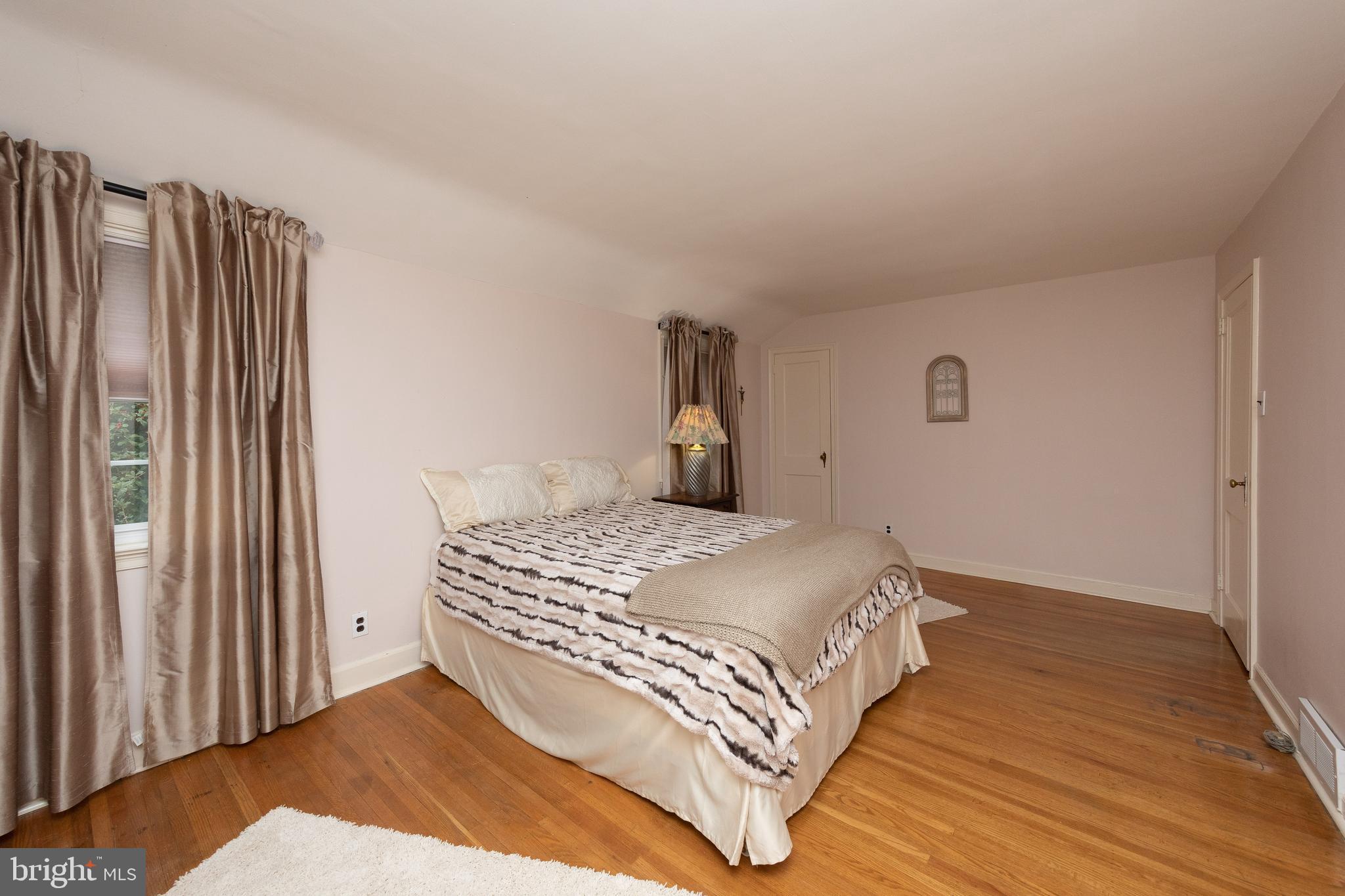 2132 Welsh Road Philadelphia, PA 19115 - Photo 15 of 25 Gallery Image 15