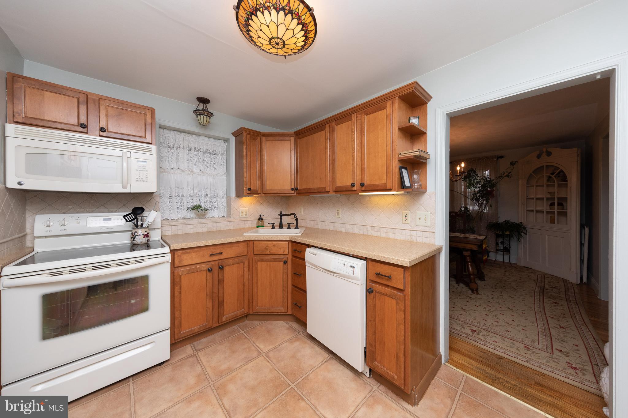 2132 Welsh Road Philadelphia, PA 19115 - Photo 9 of 25 Gallery Image 9
