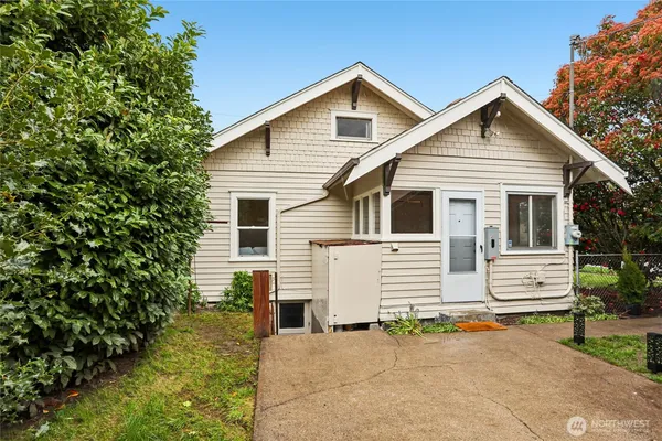 $504,950 | 4501 Pacific Avenue, Tacoma, WA 98418