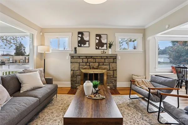 $504,950 | 4501 Pacific Avenue, Tacoma, WA 98418