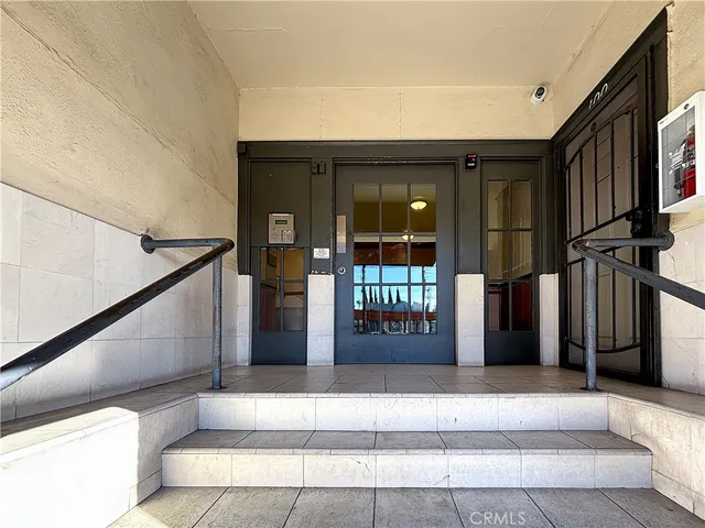 $299,500 | 800 Pacific Avenue, Unit 300, Long Beach, CA 90813