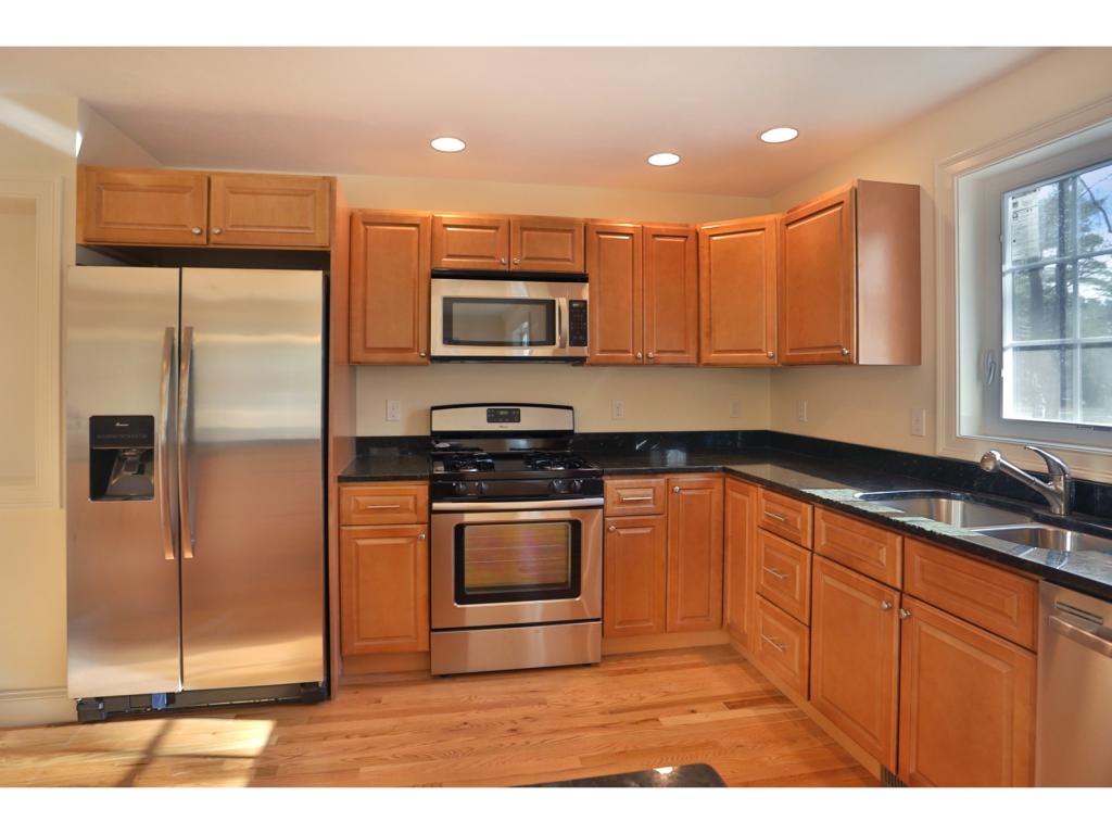 105 Folly Mill Road, Unit 105 Seabrook, NH 03874 - Photo 3 of 17 Gallery Image 3