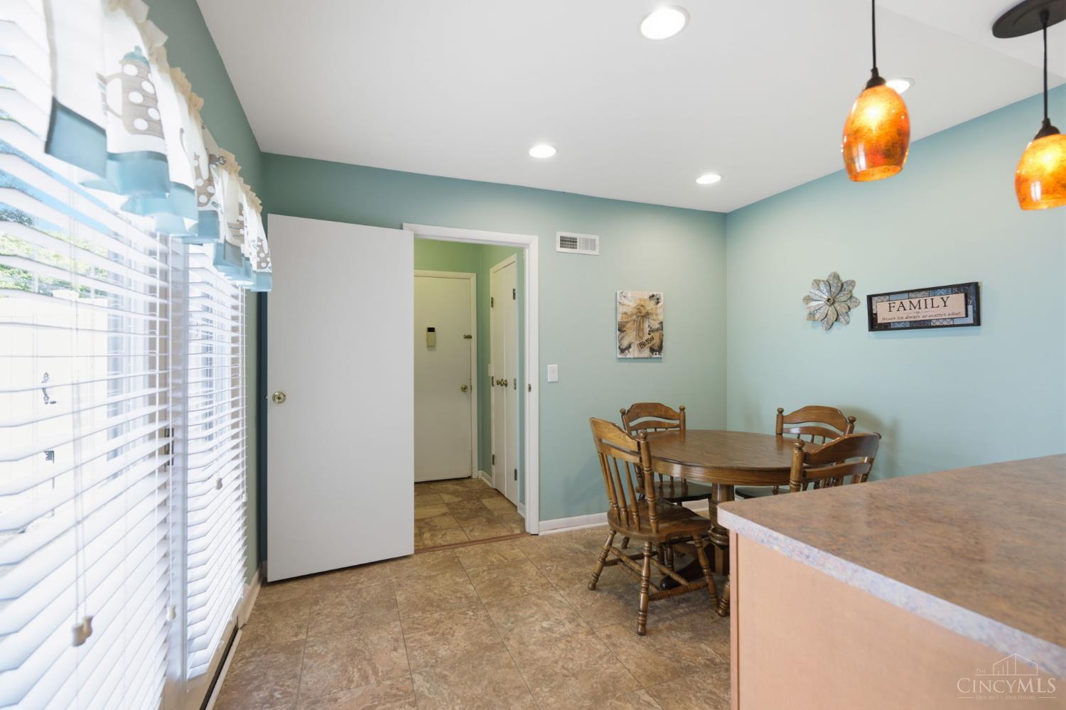 2 Boxwood Court Springdale, OH 45246 - Photo 15 of 53