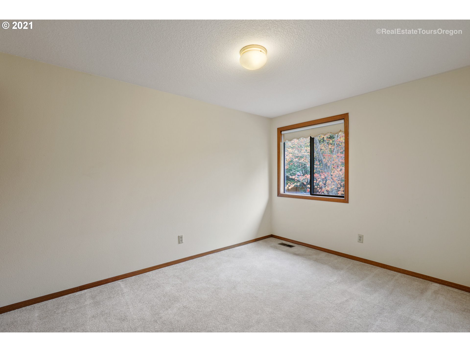 13310 Southwest Gallop Court Beaverton, OR 97008 - Photo 27 of 32