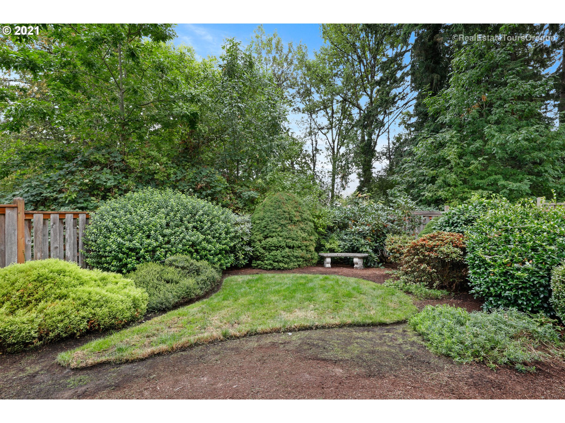 13310 Southwest Gallop Court Beaverton, OR 97008 - Photo 30 of 32