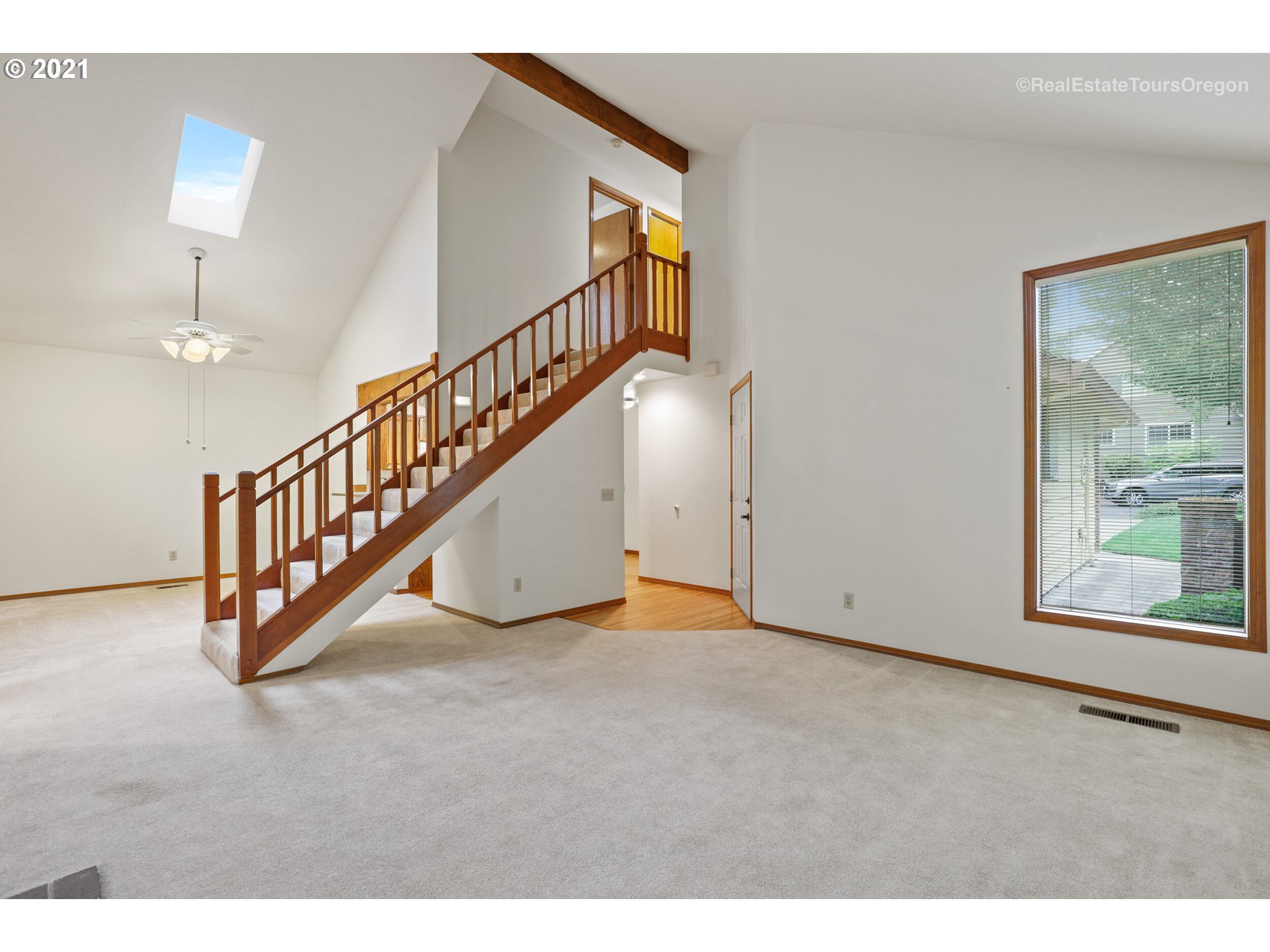 13310 Southwest Gallop Court Beaverton, OR 97008 - Photo 8 of 32
