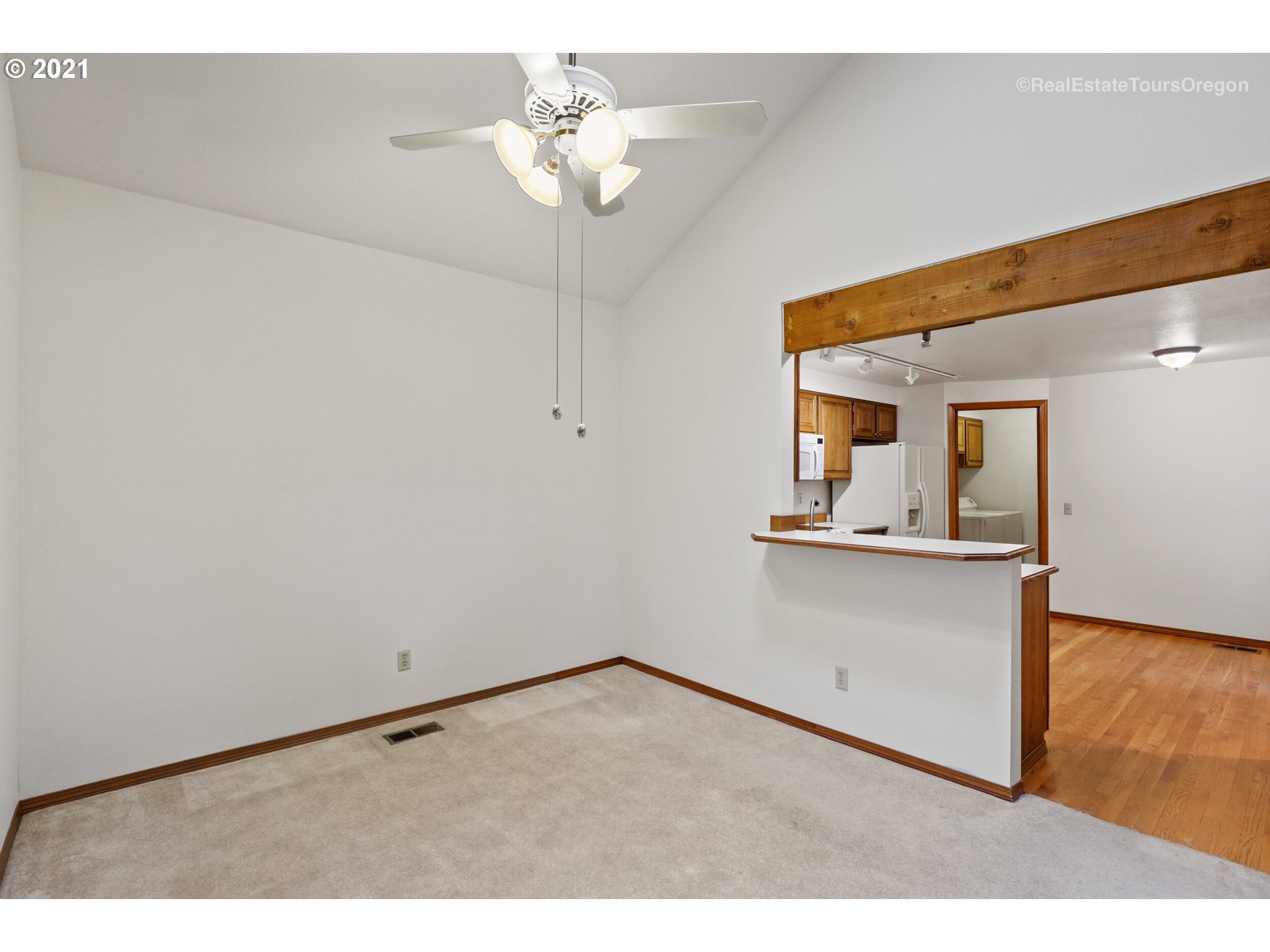13310 Southwest Gallop Court Beaverton, OR 97008 - Photo 9 of 32
