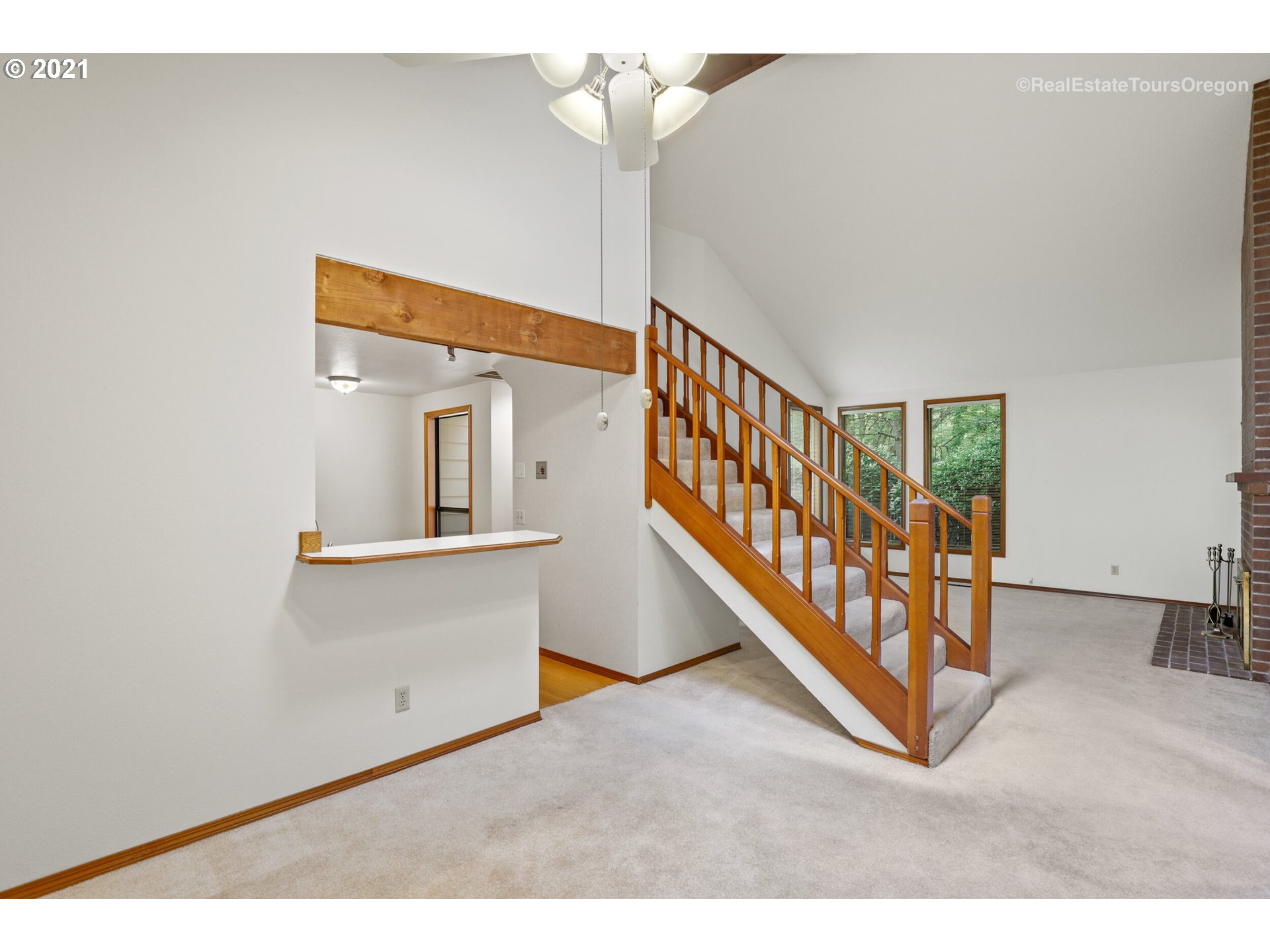 13310 Southwest Gallop Court Beaverton, OR 97008 - Photo 10 of 32