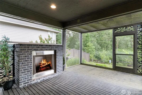 a view of entryway with wooden floor