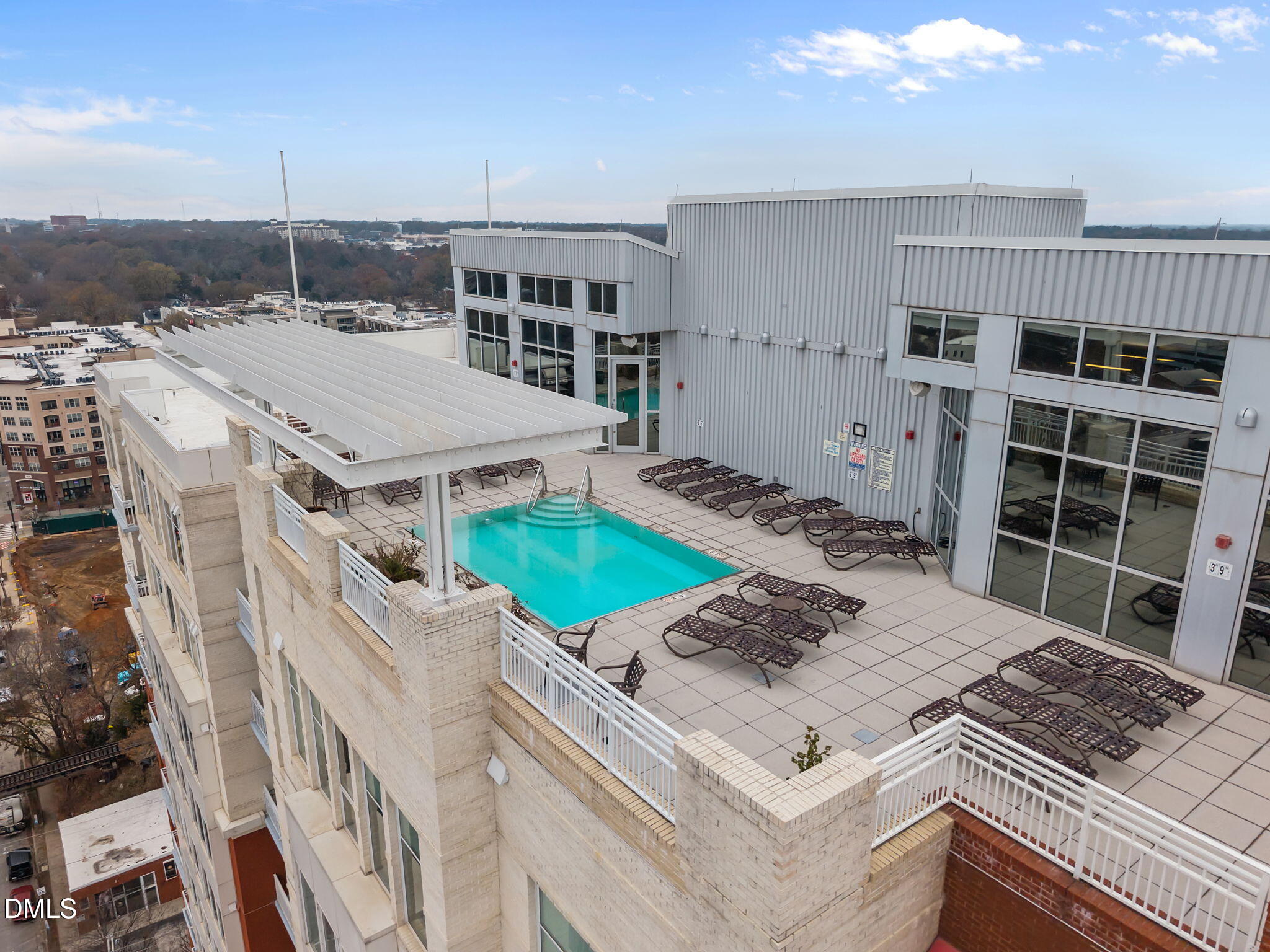 400 West North Street, Unit 814 Raleigh, NC 27603 - Photo 38 of 45 a view of a kitchen with roof