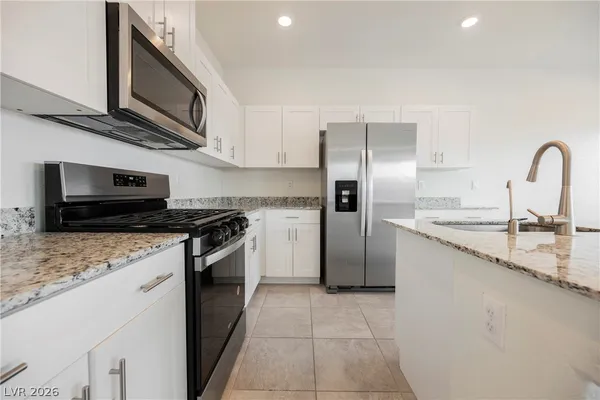 $2,295 | 402 Larksong Avenue, Henderson, NV 89011