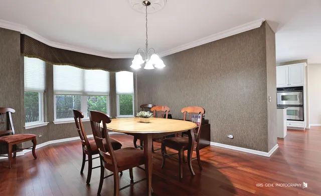 $860,000 | 403 North White Deer Trail, Vernon Hills, IL 60061