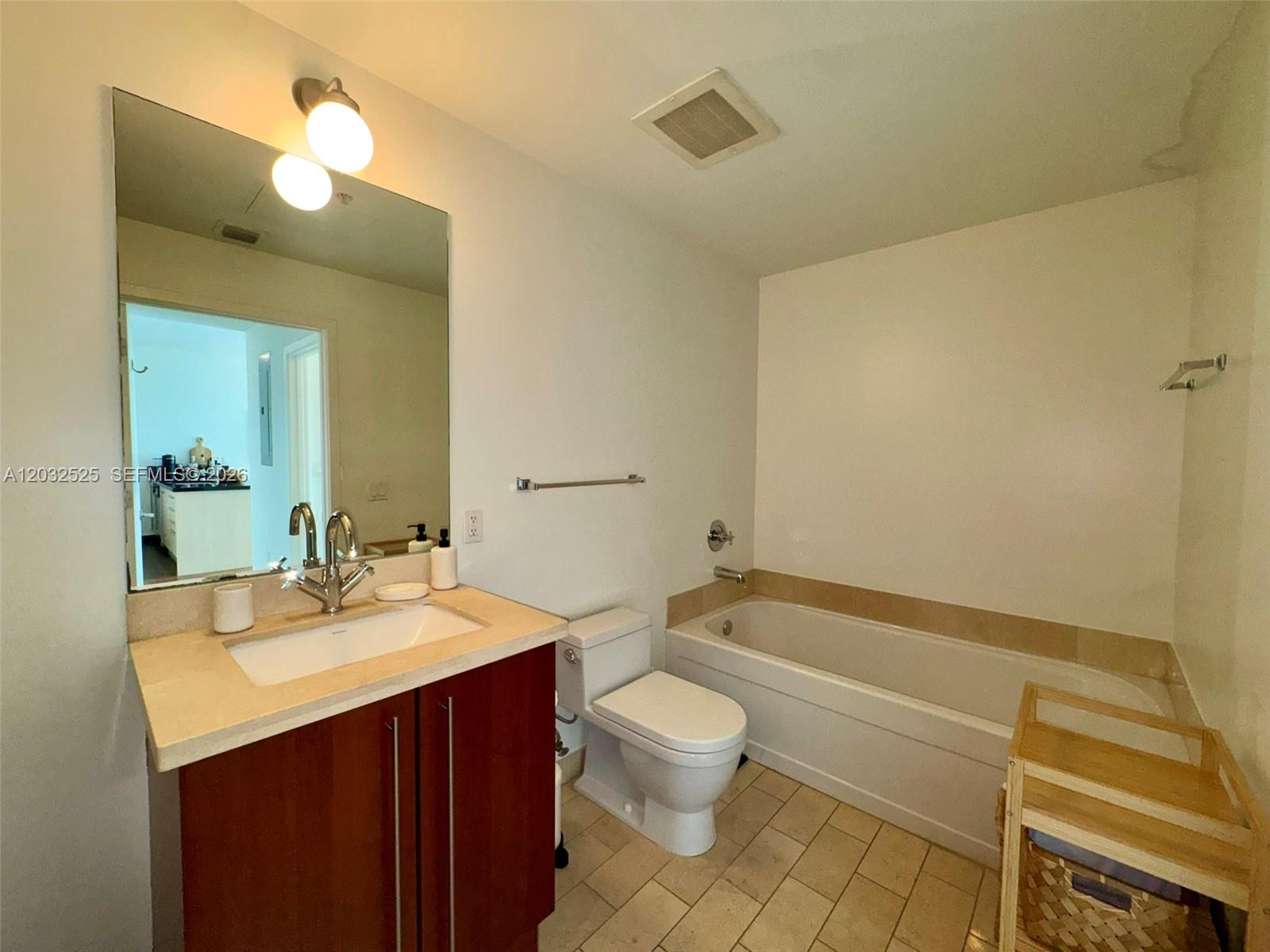 79 Southwest 12th Street, Unit 1502 Miami, FL 33130 - Photo 18 of 32