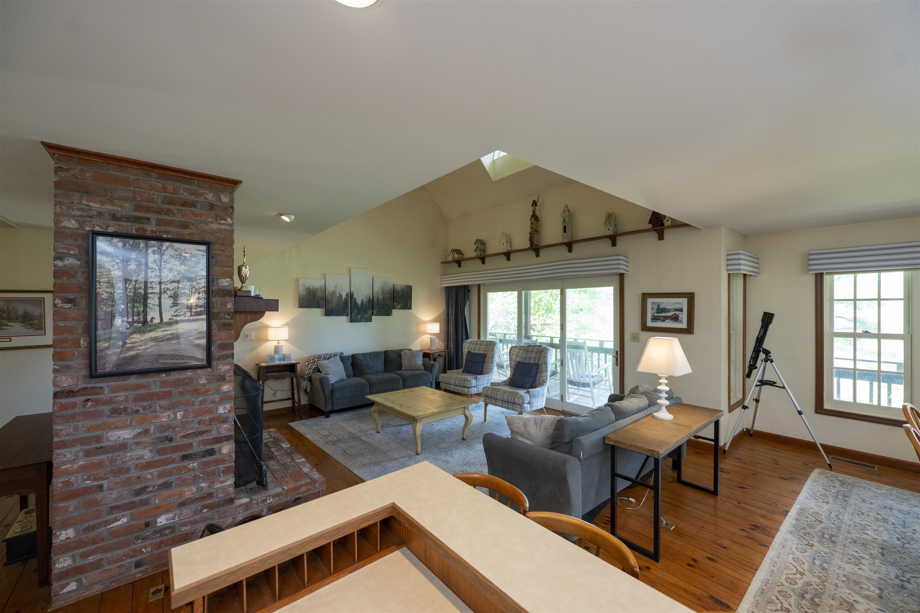 193 Chester Arthur Road Hartford, VT 05059 - Photo 11 of 34