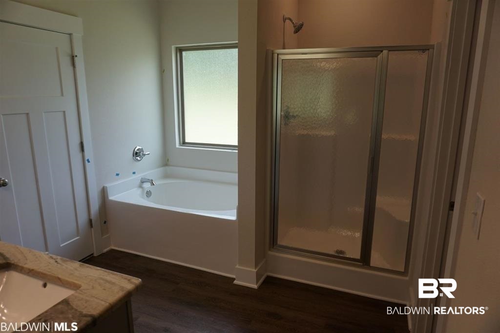 1735 Partridge Street Foley, AL 36535 - Photo 9 of 12 Seperate Shower & Tub