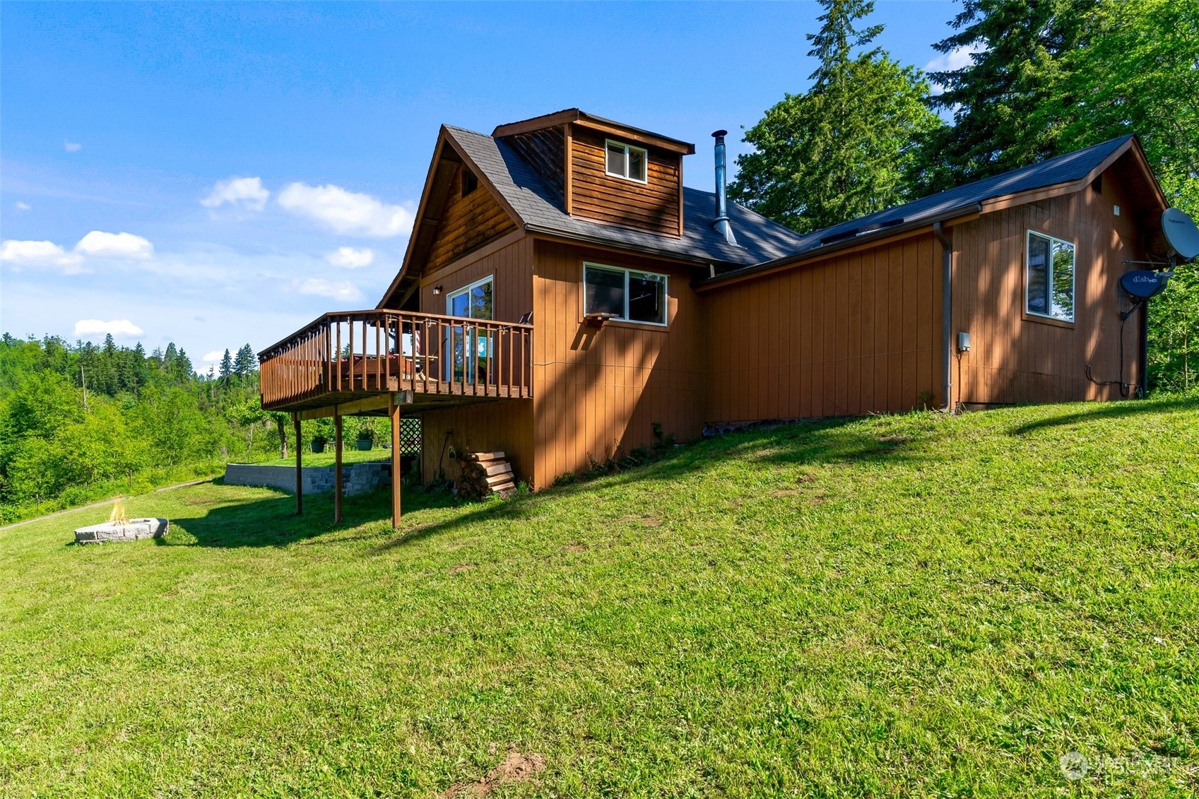 239 View Ridge Road Onalaska, WA 98570 - Photo 27 of 33 a view of a front of house with a yard