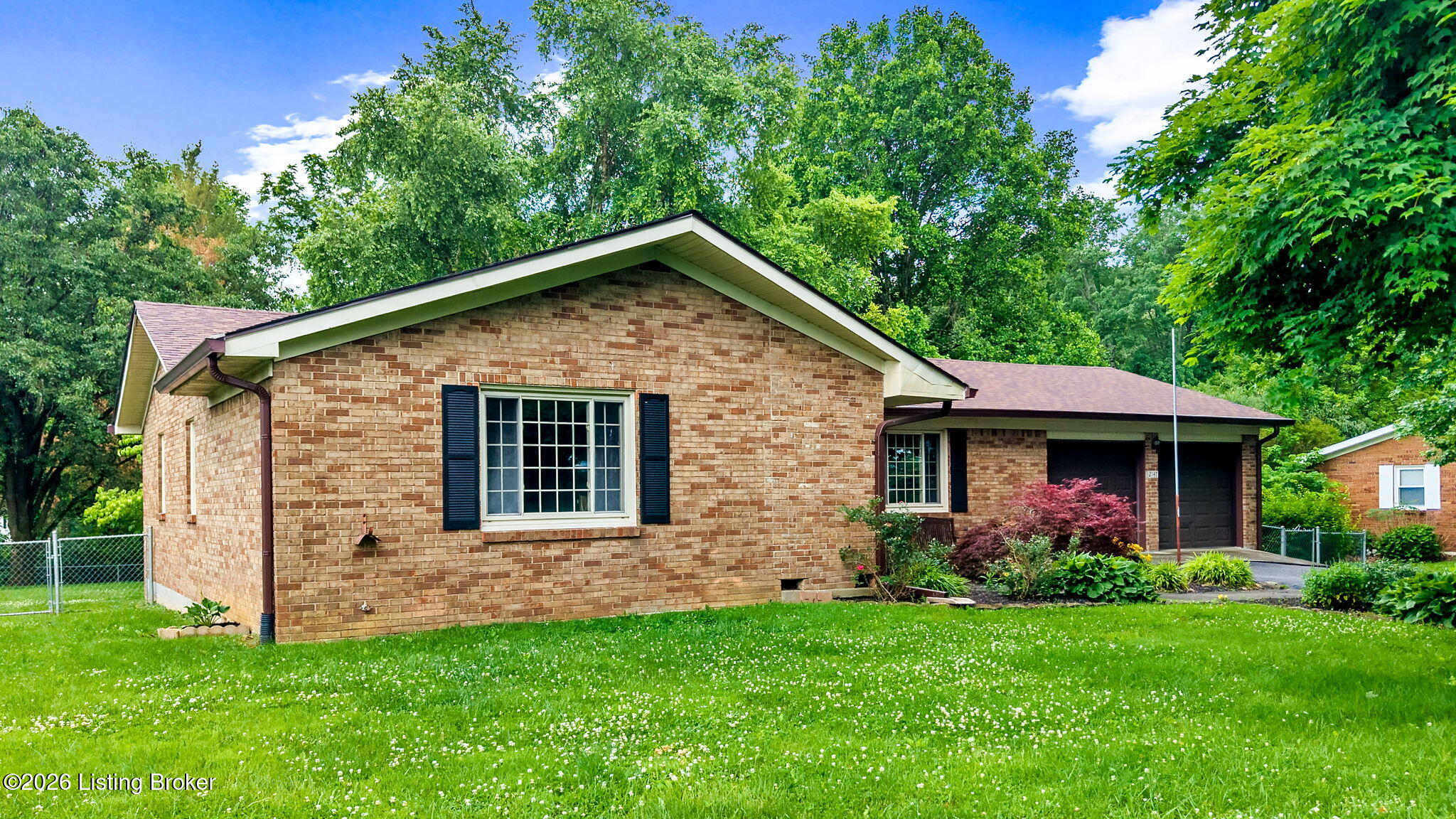 2147 New Glendale Road Elizabethtown, KY 42701 - Photo 4 of 47 4-web-or-mls-DJI_20260527122557_0586_D-E