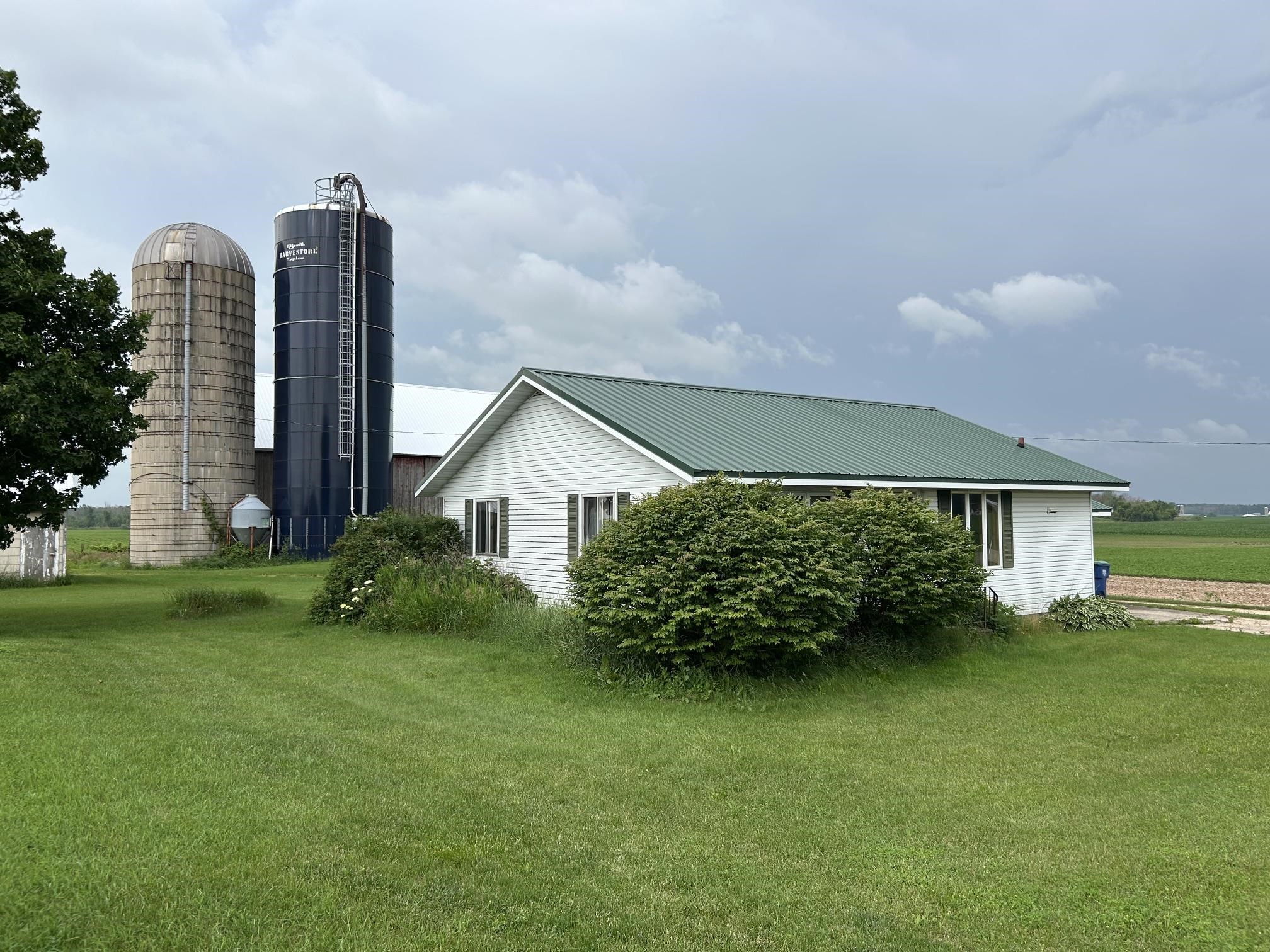 W2337 County Road East Cecil, WI 54111 - Photo 12 of 21