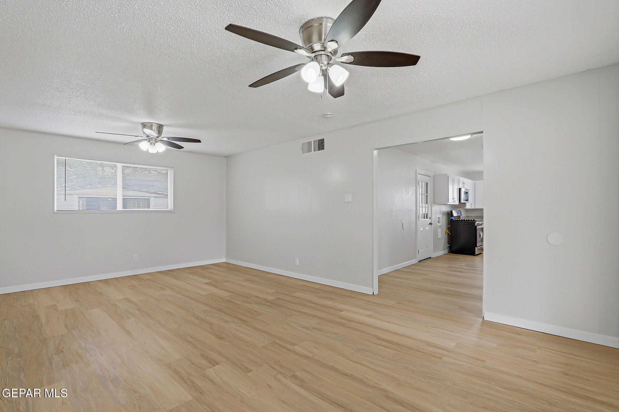 3413 Rutherglen Street El Paso, TX 79925 - Photo 19 of 33 25-web-or-mls-IMG_7992
