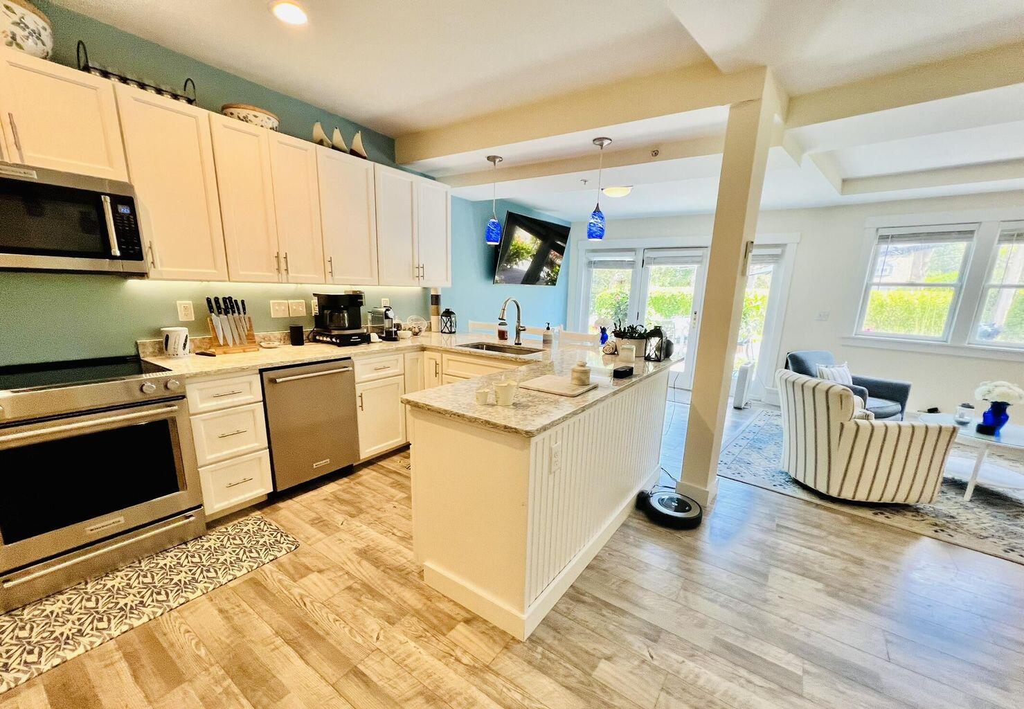 55 Israel Head Road, Unit 105 Ogunquit, ME 03907 - Photo 15 of 29 Kitchen